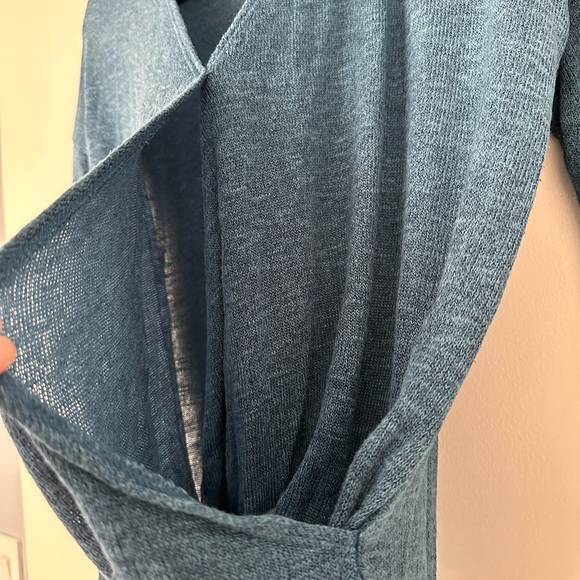 Abercrombie & Fitch Womens Sweater Blue Lightweight Front Wrap Pullover Size S - Picture 4 of 9